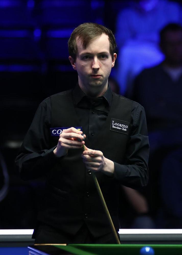 他本人以低 他本人以低