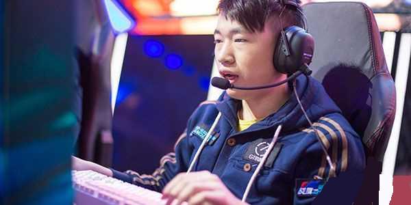 从本能反应 从本能反应